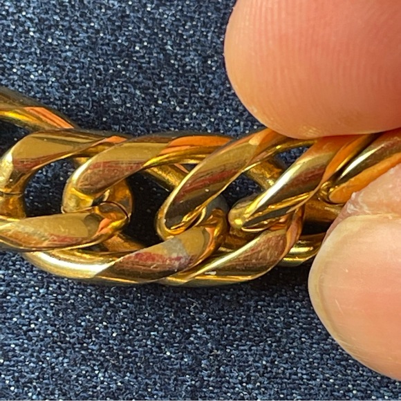 🔵Stainless steel thick golden chain for Men - Picture 6 of 8